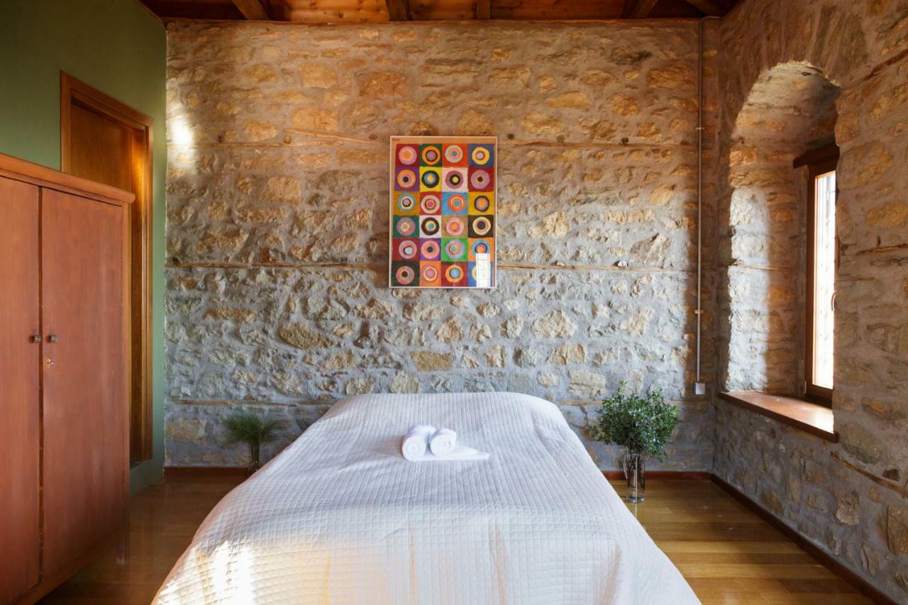 Landhaus House In Traditional Greek Village